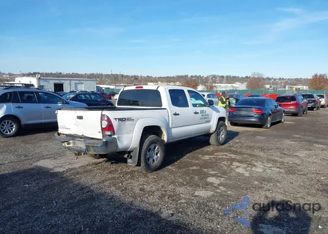 2013 Toyota Tacoma Base V6 z USA, uszkodzony, nr VIN 3TMLU4EN0DM112149